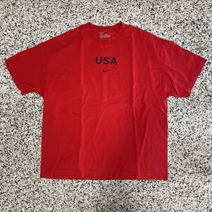 Vintage Nike USA Center Swoosh T-Shirt Men’s 2XL Relaxed Red 2000s Y2K Sports